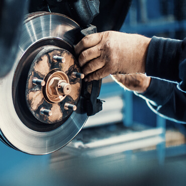 Auto Service center in Gonzales| Auto repair services including oil change shop, brake repairs, AC check and tire services in Gonzales, and nearby areas of Louisiana