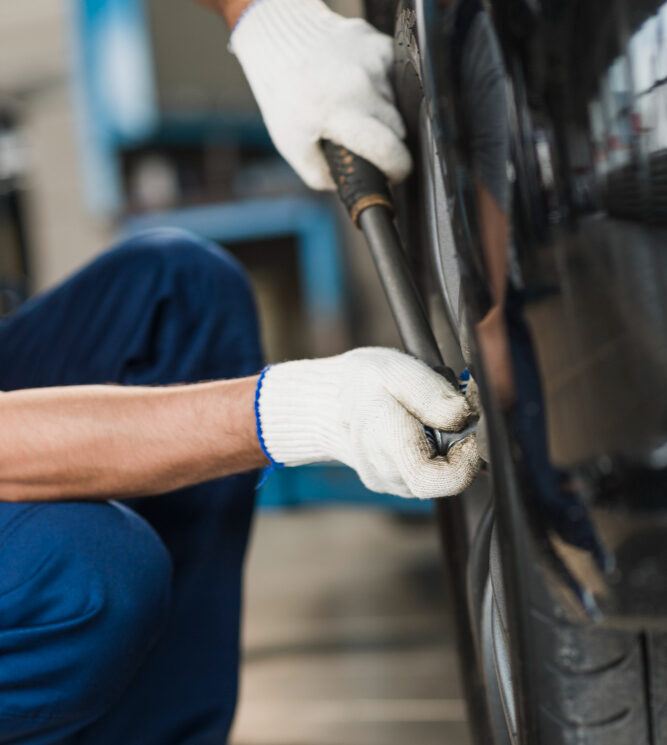 Hunter Road Force tire installation at auto repair shop Gonzales